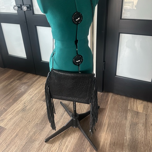 NWOT black leather fringe handbag with chain strap - Picture 3 of 7